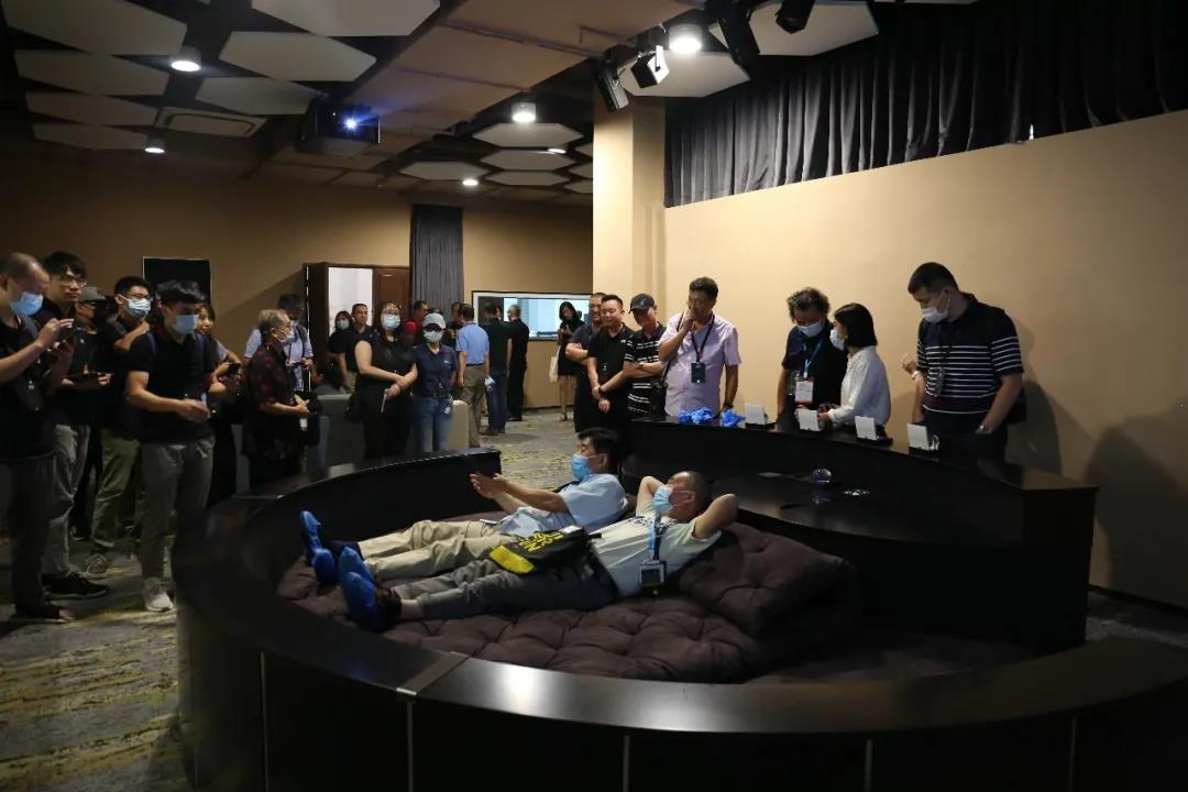 华汇教育培训中心授牌仪式完美落幕，行业精英齐聚一堂，畅谈未来！