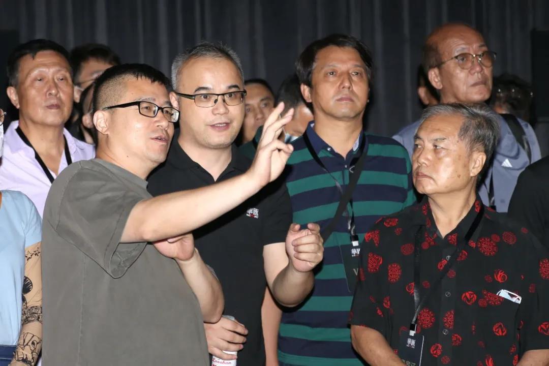 华汇教育培训中心授牌仪式完美落幕，行业精英齐聚一堂，畅谈未来！